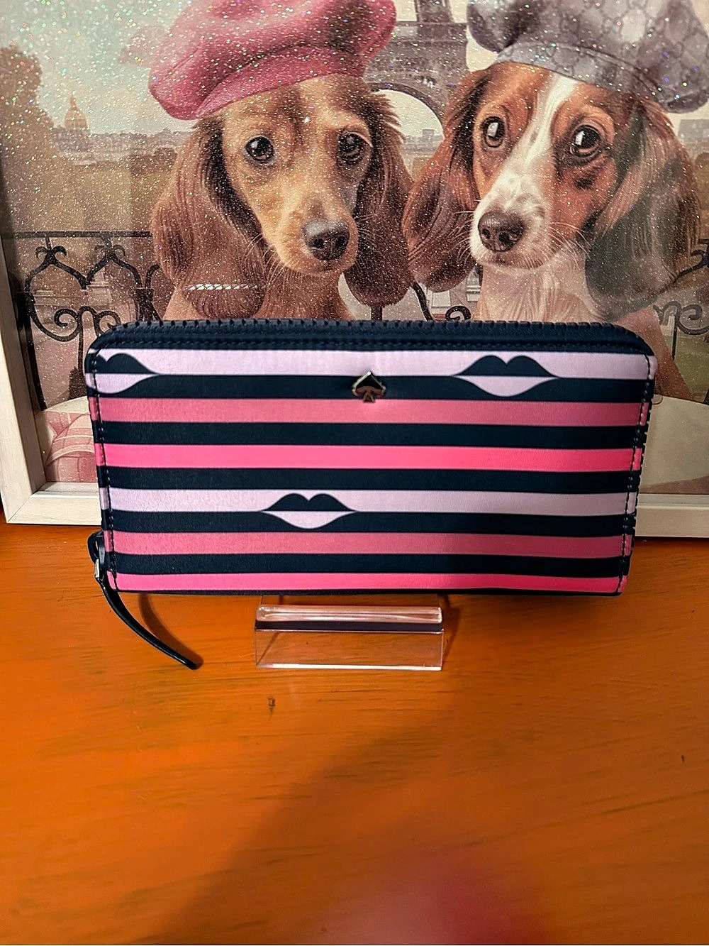 Kate Spade Jae Lip Print Zip Around Wallet Like New